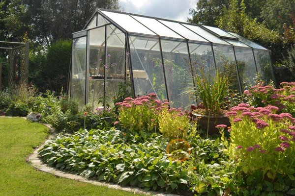 Tout ce que vous devez savoir sur le jardinage écologique en serre